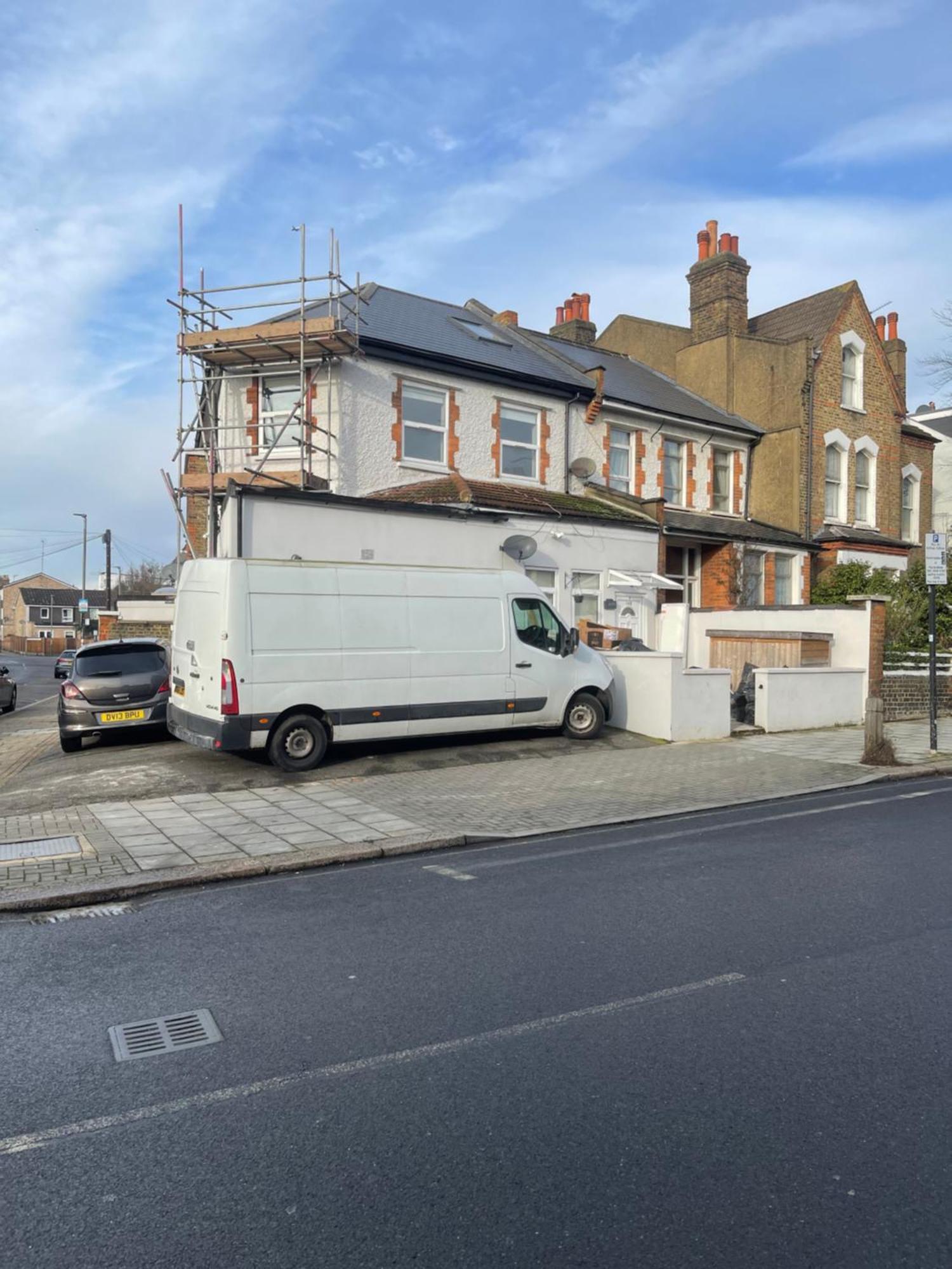 Spacious 2 Bed 2 Bath Apartment With Free Parking For 2 Cars And Underground Station Zone 2 For Quick Access To Central London Up To 10 Guests المظهر الخارجي الصورة